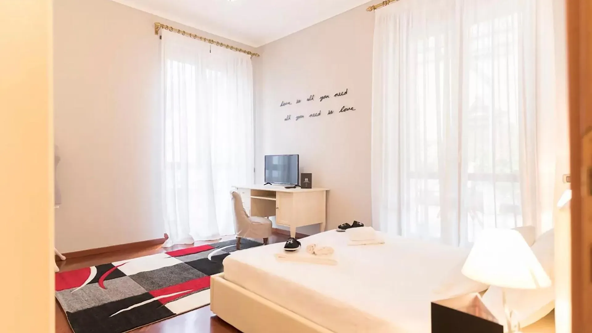 Classbnb - Two Apartments 400 Meters From The Duomo Milan 0*,  Italy