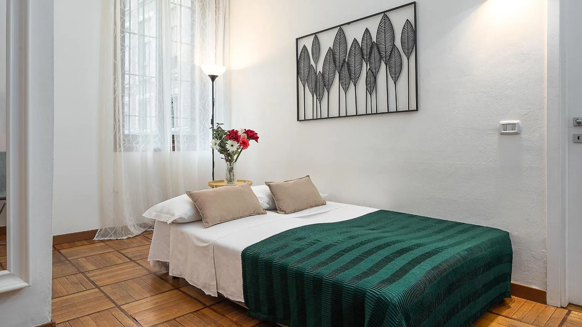 Classbnb - Two Apartments 400 Meters From The Duomo Milan 0*,  Italy