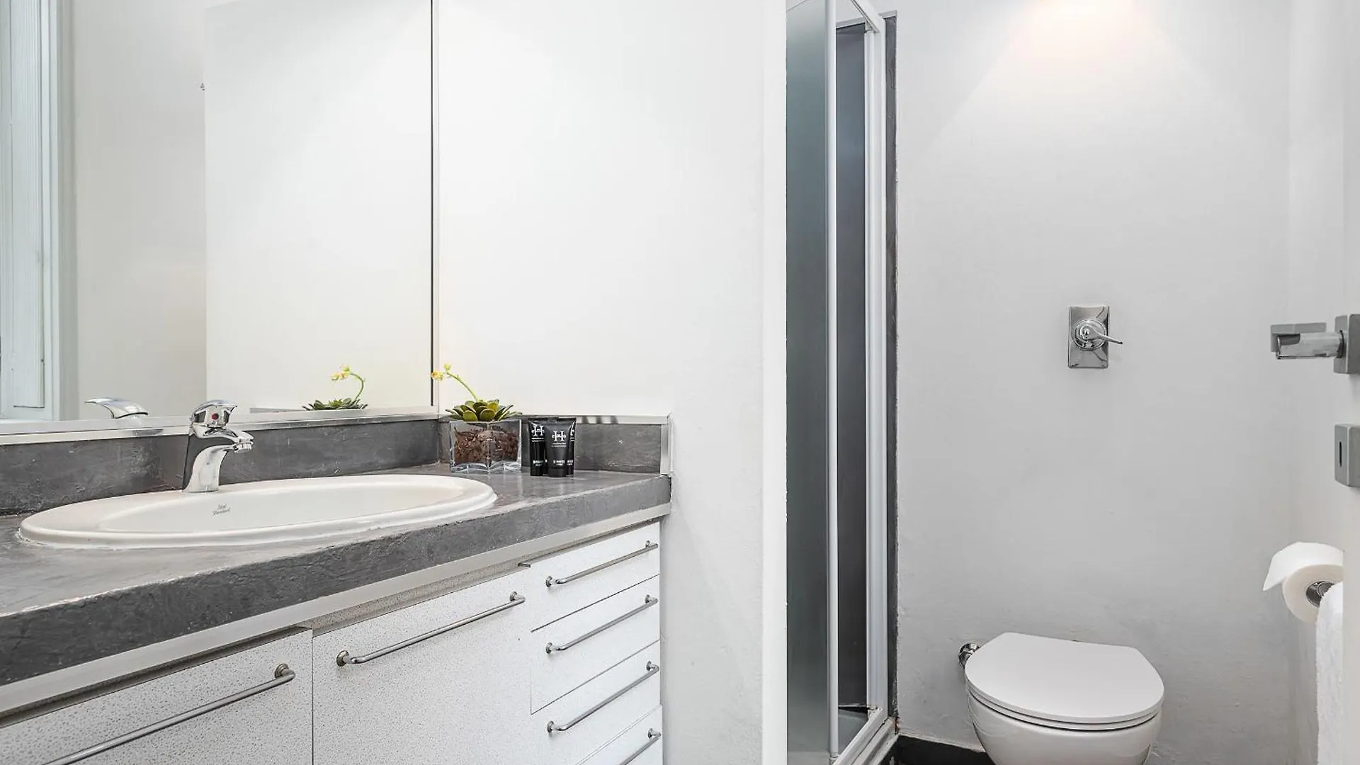 מילאנו Classbnb - Two Apartments 400 Meters From The Duomo